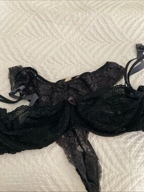 Sheer Black Lace Underwire Bra and Thong Set - Women Intimates